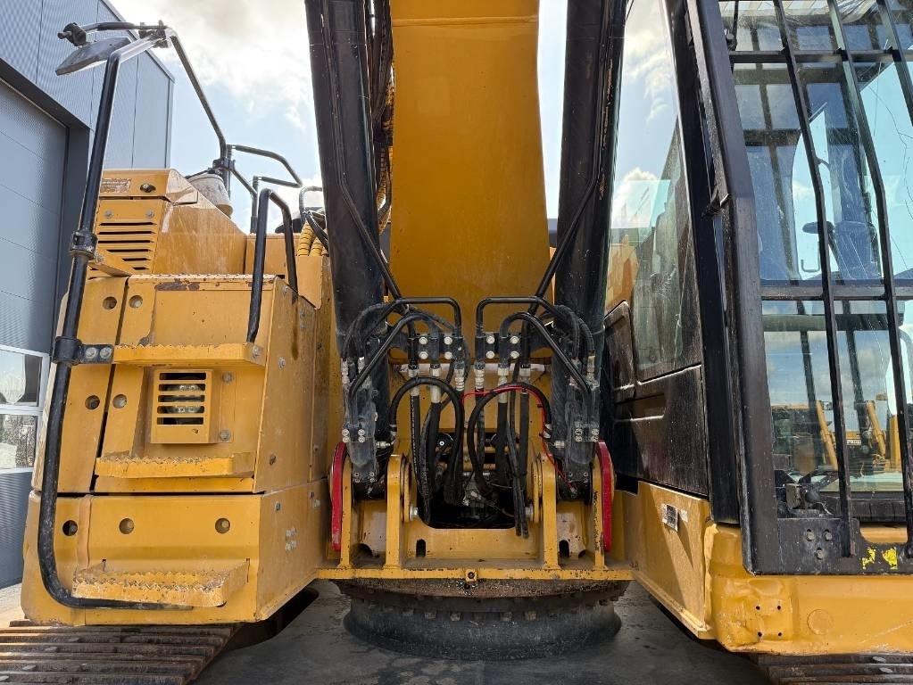 Гусеничный экскаватор CAT 335 F L CR: фото 22 Гусеничный экскаватор CAT 335 F L CR: фото 22