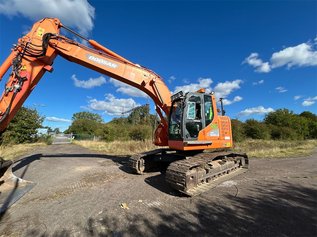 Doosan DX 235 LCR - Гусеничный экскаватор: фото 2 Doosan DX 235 LCR - Гусеничный экскаватор: фото 2