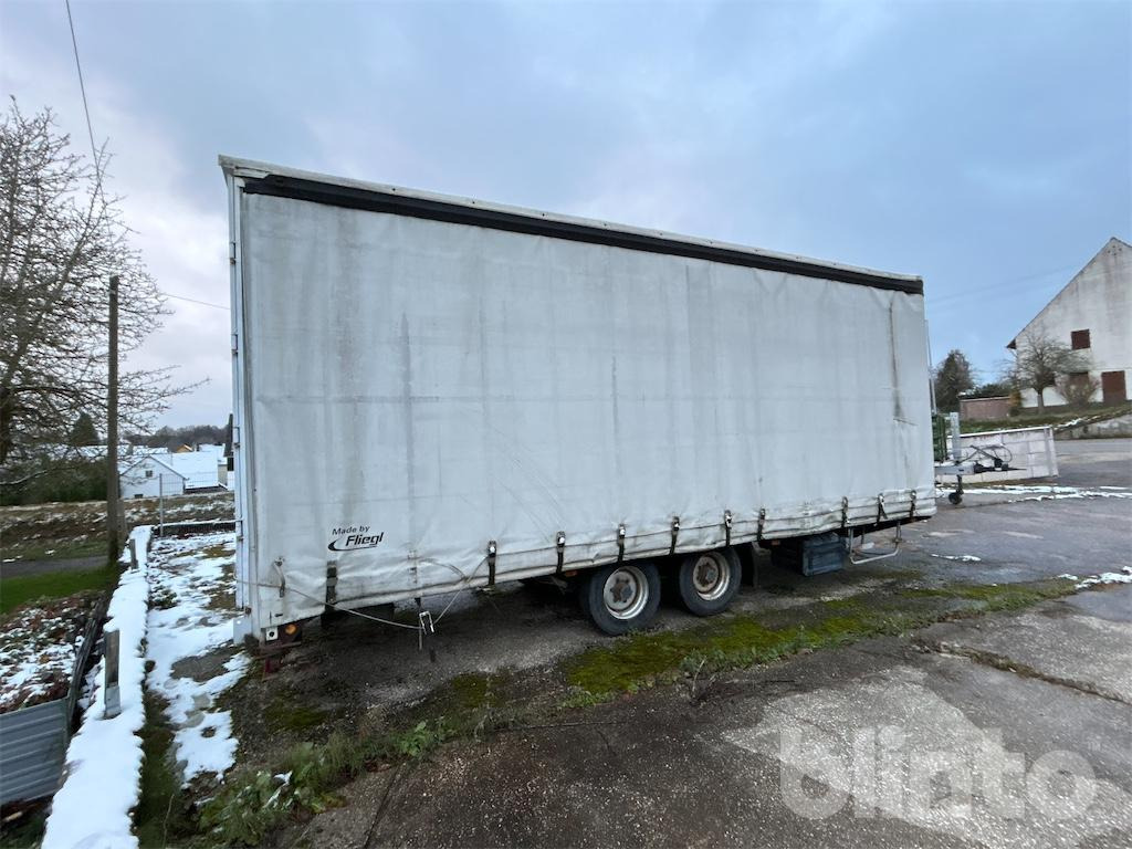 Fliegl TPS 100 - Тентованный прицеп: фото 4 Fliegl TPS 100 - Тентованный прицеп: фото 4