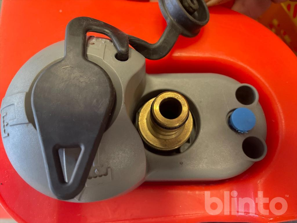 Поломоечная машина HAKO Scrubmaster B120 R (2018): фото 33 Поломоечная машина HAKO Scrubmaster B120 R (2018): фото 33