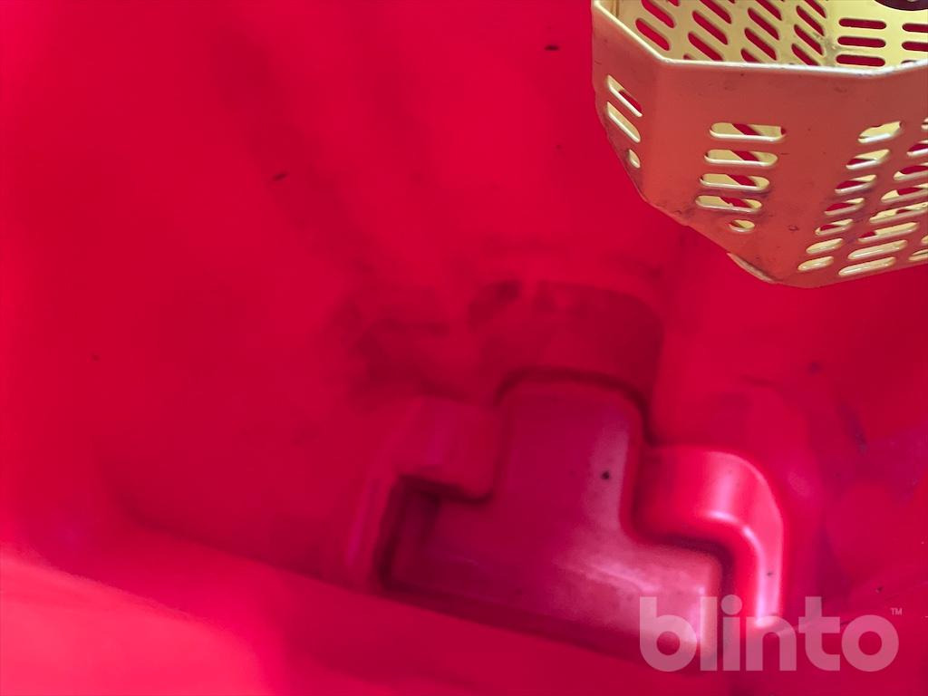 Поломоечная машина HAKO Scrubmaster B120 R (2018): фото 31 Поломоечная машина HAKO Scrubmaster B120 R (2018): фото 31