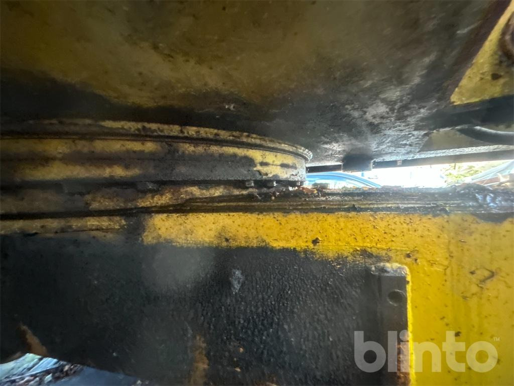 Колёсный экскаватор Liebherr A901: фото 19