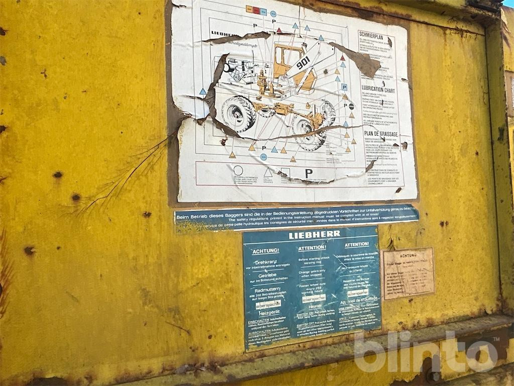 Колёсный экскаватор Liebherr A901: фото 50