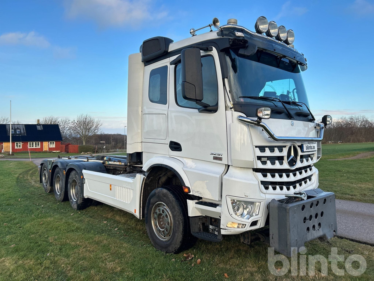 Mercedes-Benz Arocs 3251LK 8x4 - JOAB L24 - Крюковой мультилифт: фото 3 Mercedes-Benz Arocs 3251LK 8x4 - JOAB L24 - Крюковой мультилифт: фото 3