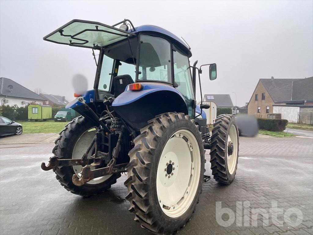 New Holland TD5050 (2010) - Трактор: фото 3 New Holland TD5050 (2010) - Трактор: фото 3