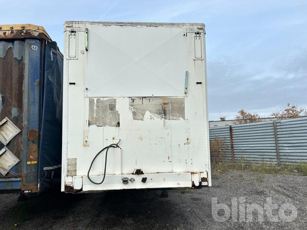 SCHMITZ SKO 24 - Полуприцеп-фургон: фото 2 SCHMITZ SKO 24 - Полуприцеп-фургон: фото 2