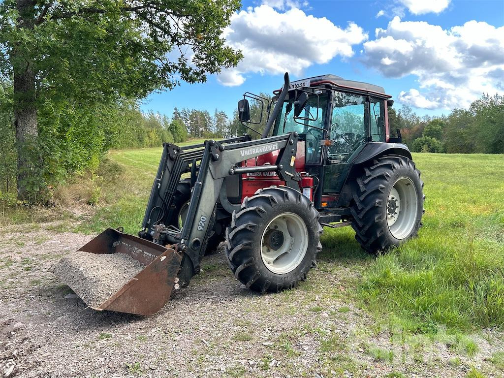 VALMET 800 - Трактор: фото 1 VALMET 800 - Трактор: фото 1