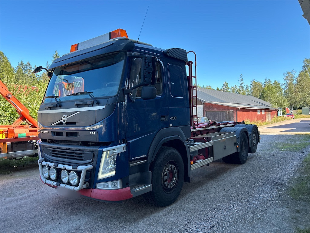 VOLVO FM 6*2 - Крюковой мультилифт: фото 1 VOLVO FM 6*2 - Крюковой мультилифт: фото 1