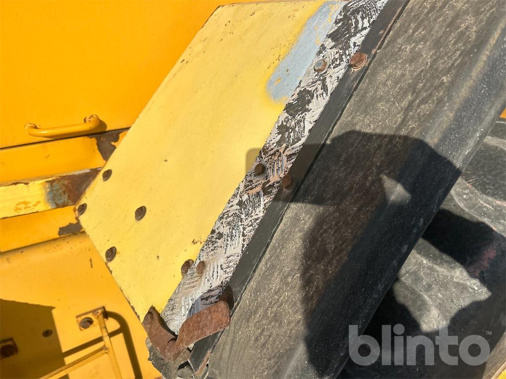 Колёсный погрузчик VOLVO L90D: фото 41