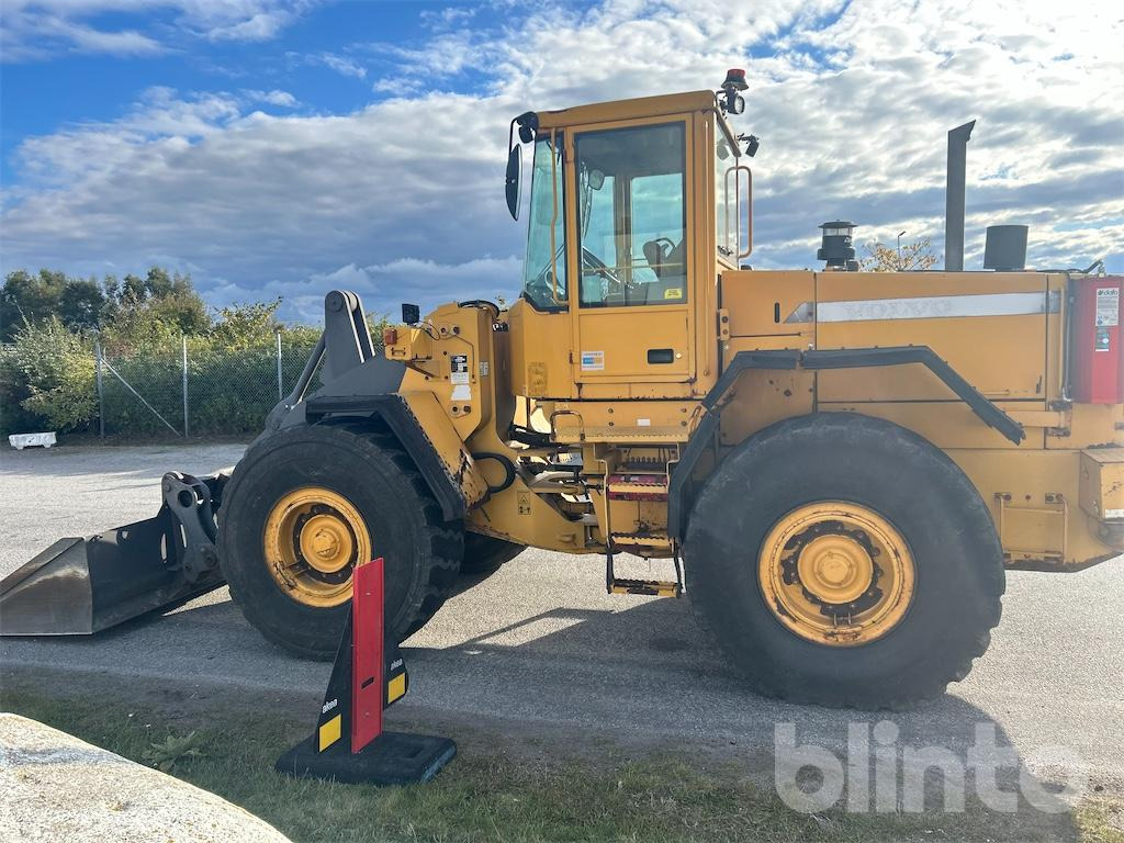 Колёсный погрузчик VOLVO L90D: фото 10