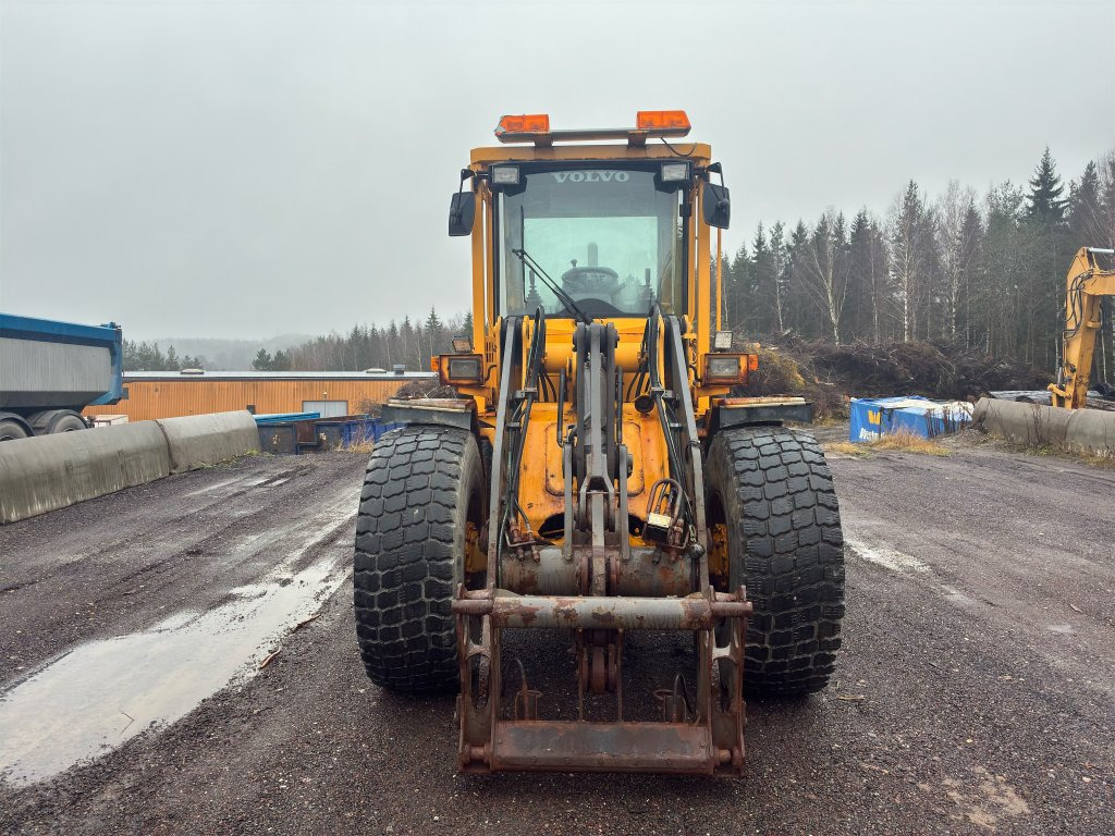 Volvo BM L70B - Колёсный погрузчик: фото 2 Volvo BM L70B - Колёсный погрузчик: фото 2