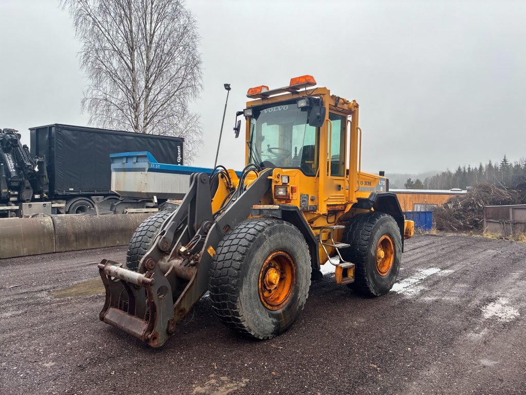 Volvo BM L70B - Колёсный погрузчик: фото 1 Volvo BM L70B - Колёсный погрузчик: фото 1