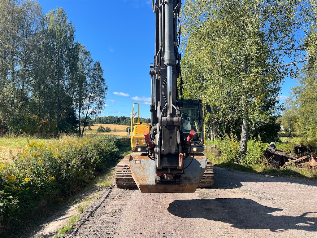 Volvo EC210CL - Гусеничный экскаватор: фото 3 Volvo EC210CL - Гусеничный экскаватор: фото 3