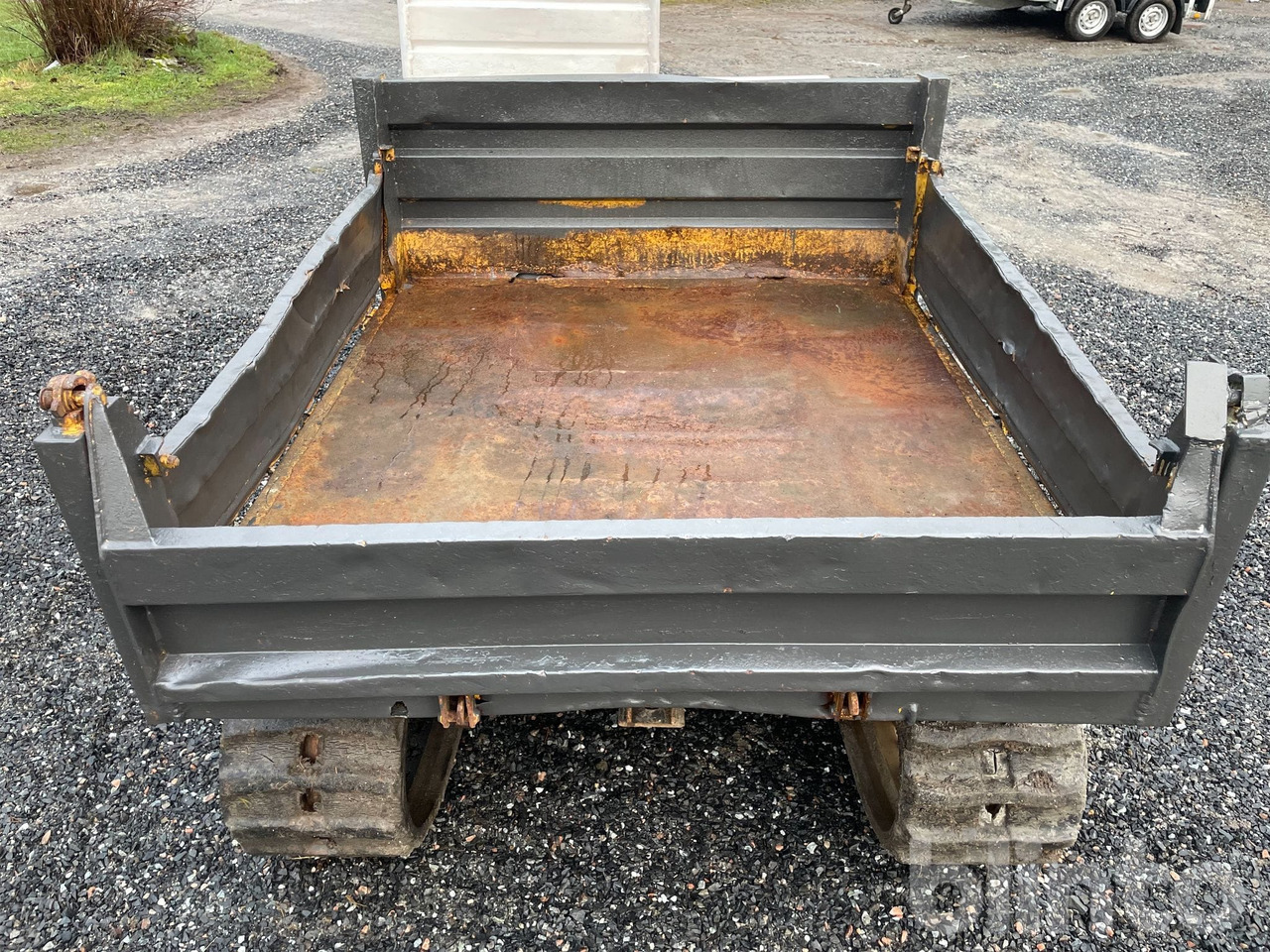 Yanmar C25R - Мини-самосвал: фото 4 Yanmar C25R - Мини-самосвал: фото 4