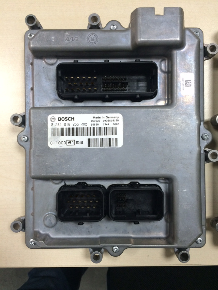 DISPOSITIVO COMANDO EDC BOSCH 0281010255 - Блок управления для Грузовиков: фото 1 DISPOSITIVO COMANDO EDC BOSCH 0281010255 - Блок управления для Грузовиков: фото 1