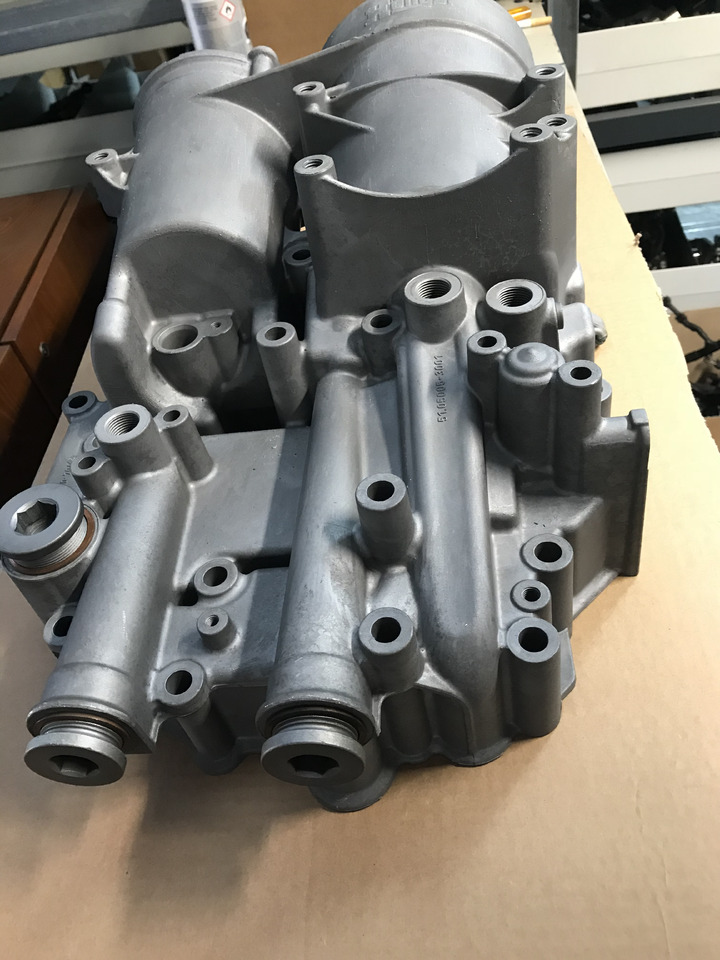 MODULO RAFFREDDAMENTO OLIO MOTORI MAN D2066 / D2676 - Двигатель и запчасти для Грузовиков: фото 3 MODULO RAFFREDDAMENTO OLIO MOTORI MAN D2066 / D2676 - Двигатель и запчасти для Грузовиков: фото 3