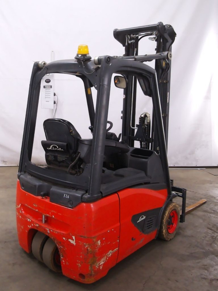 Linde E15 - Электропогрузчик: фото 3 Linde E15 - Электропогрузчик: фото 3