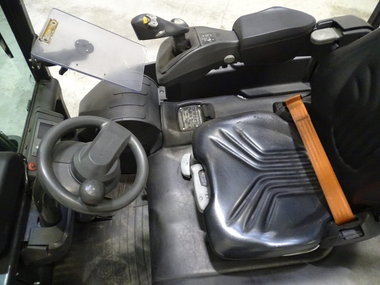 Mitsubishi AG2N1L20Q - Электропогрузчик: фото 3 Mitsubishi AG2N1L20Q - Электропогрузчик: фото 3