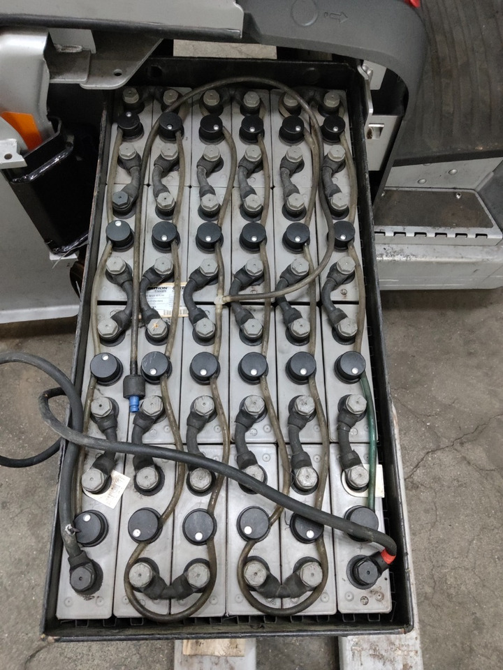 Still LTX70 - Складской тягач: фото 4 Still LTX70 - Складской тягач: фото 4