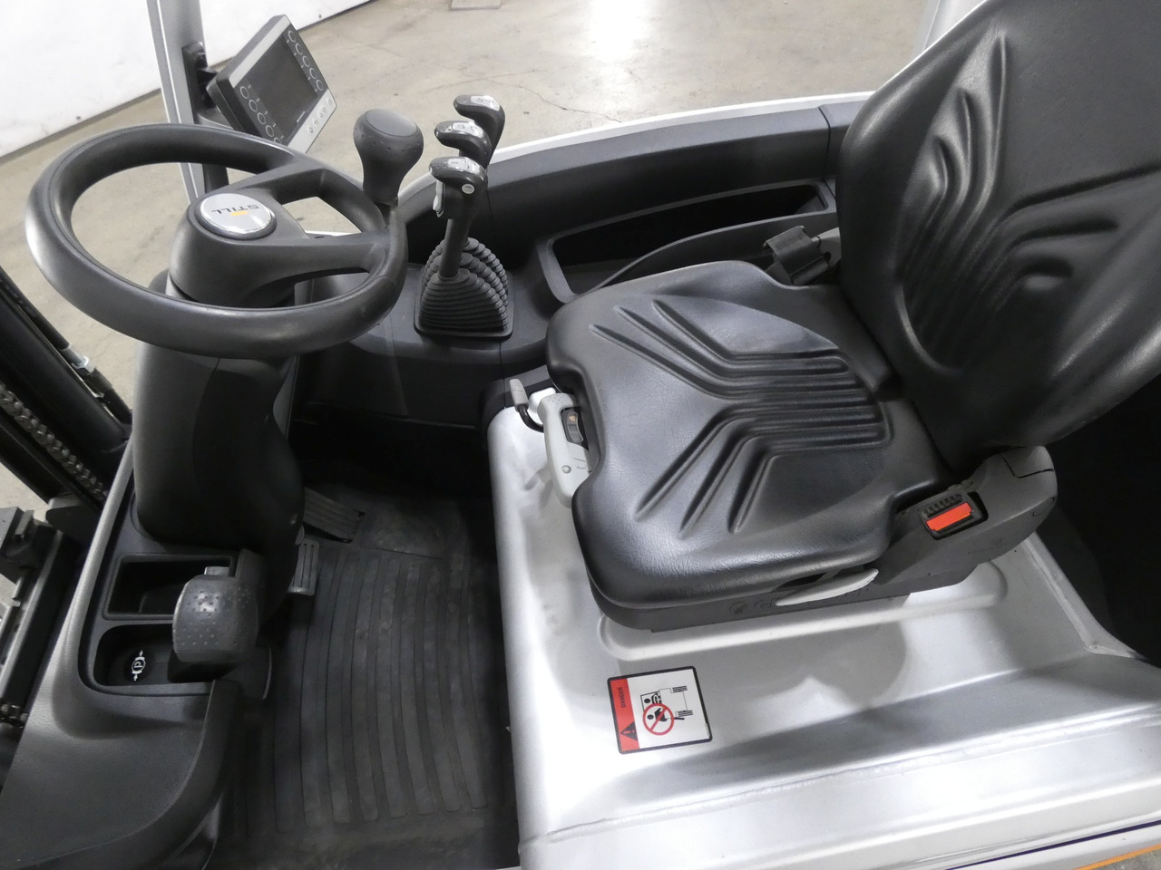 Still RX20-16/BRONZE - Электропогрузчик: фото 3 Still RX20-16/BRONZE - Электропогрузчик: фото 3