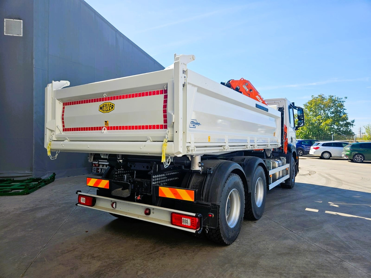Iveco - Грузовик бортовой/ Платформа, Автоманипулятор: фото 5 Iveco - Грузовик бортовой/ Платформа, Автоманипулятор: фото 5