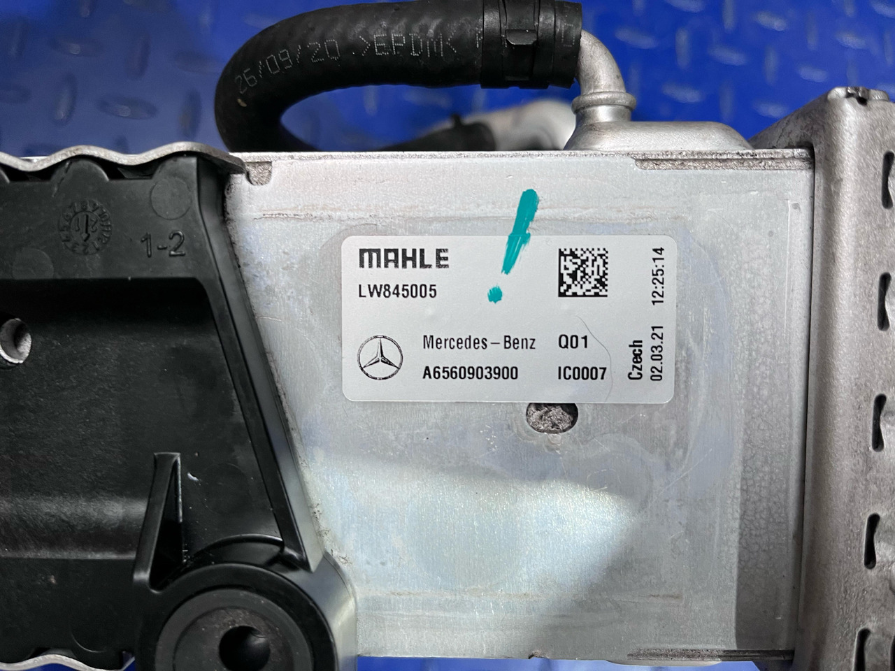 MAHLE Mercedes Benz A6560903900 - Интеркулер: фото 5 MAHLE Mercedes Benz A6560903900 - Интеркулер: фото 5