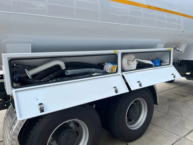 Новый Грузовик-цистерна Mercedes-Benz Arocs 3340 6x4 Water Tank Truck: фото 16