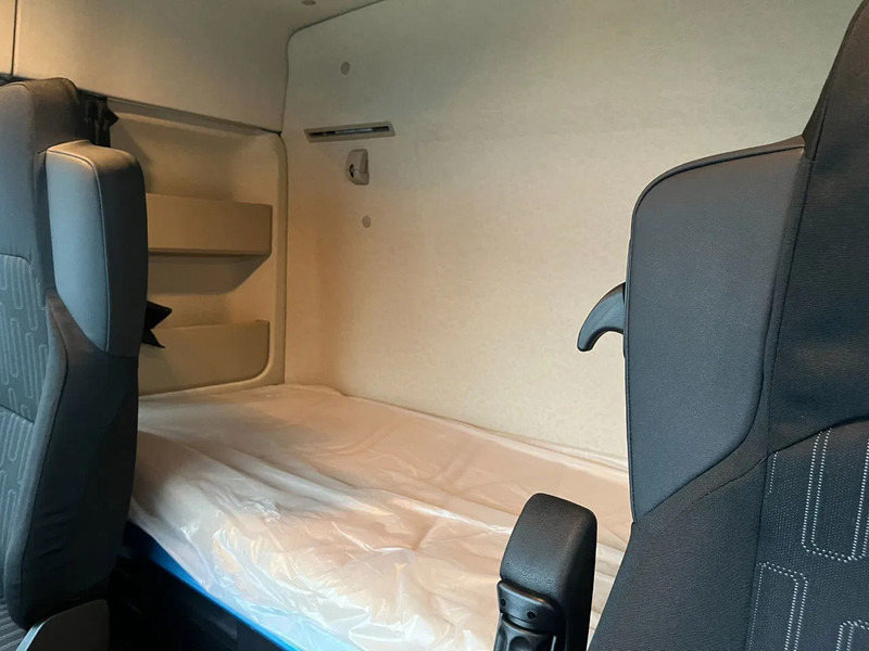 Mercedes-Benz Actros 2045 S 4x2 Tractor Head в лизинг Mercedes-Benz Actros 2045 S 4x2 Tractor Head: фото 16 Mercedes-Benz Actros 2045 S 4x2 Tractor Head в лизинг Mercedes-Benz Actros 2045 S 4x2 Tractor Head: фото 16