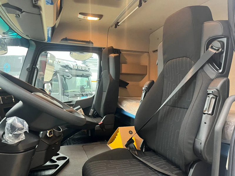 Mercedes-Benz Actros 2045 S 4x2 Tractor Head в лизинг Mercedes-Benz Actros 2045 S 4x2 Tractor Head: фото 12 Mercedes-Benz Actros 2045 S 4x2 Tractor Head в лизинг Mercedes-Benz Actros 2045 S 4x2 Tractor Head: фото 12