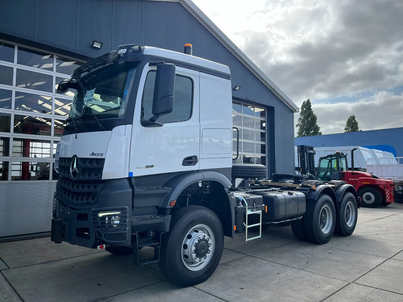 Mercedes-Benz Arocs 4058 AS 6x6 Tractor Head 180T Push Pull EURO-5 - Тягач: фото 1 Mercedes-Benz Arocs 4058 AS 6x6 Tractor Head 180T Push Pull EURO-5 - Тягач: фото 1