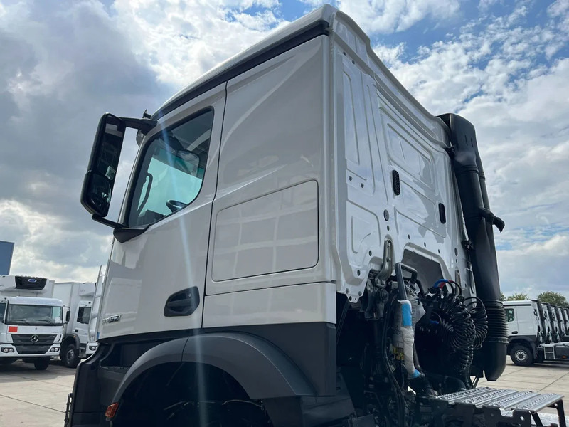 Новый Тягач Mercedes-Benz Arocs 4058 AS 6x6 Tractor Head 180T Push Pull euro3 (Pre order): фото 9