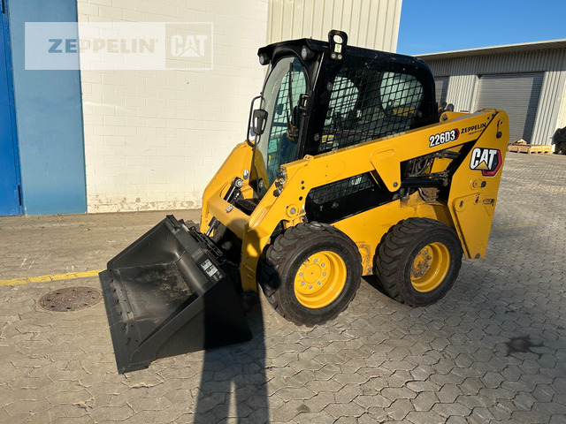 Cat 226D - Мини-погрузчик с бортовым поворотом: фото 4 Cat 226D - Мини-погрузчик с бортовым поворотом: фото 4