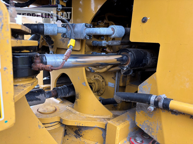 Колёсный погрузчик Cat 972M: фото 16 Колёсный погрузчик Cat 972M: фото 16