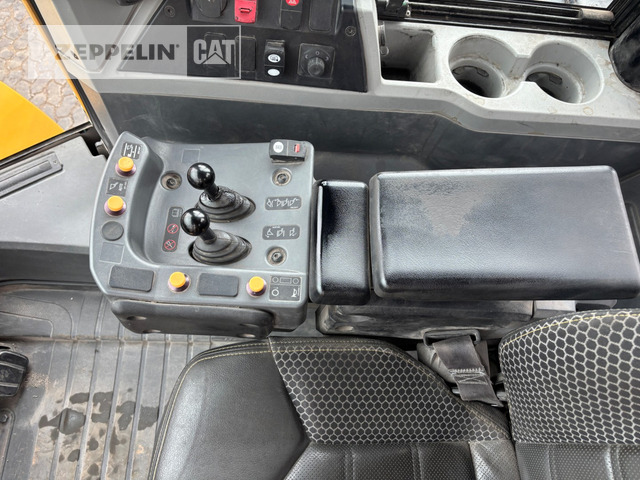 Колёсный погрузчик Cat 972M: фото 24 Колёсный погрузчик Cat 972M: фото 24