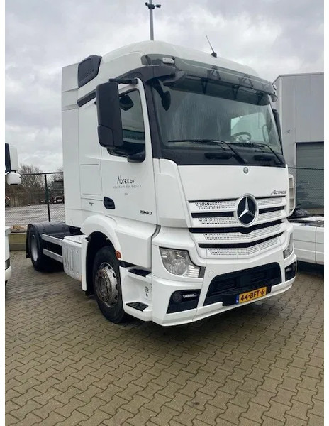 Mercedes-Benz Actros 1840 stream space cabine met spoilers fenders en zonneklep, apk gekeurd. - Тягач: фото 2 Mercedes-Benz Actros 1840 stream space cabine met spoilers fenders en zonneklep, apk gekeurd. - Тягач: фото 2