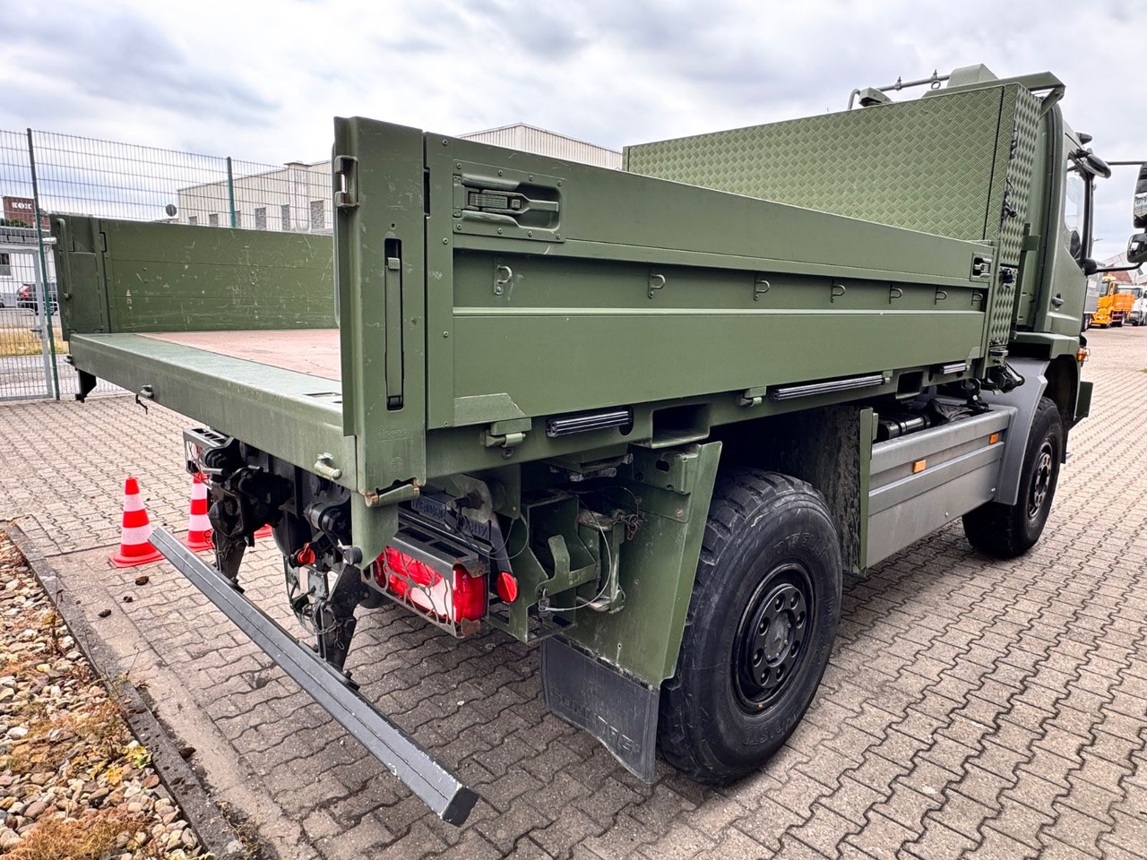 Mercedes-Benz 1018 Atego 4x4 Allrad Camper Expedition - Грузовик-контейнеровоз/ Сменный кузов: фото 4 Mercedes-Benz 1018 Atego 4x4 Allrad Camper Expedition - Грузовик-контейнеровоз/ Сменный кузов: фото 4