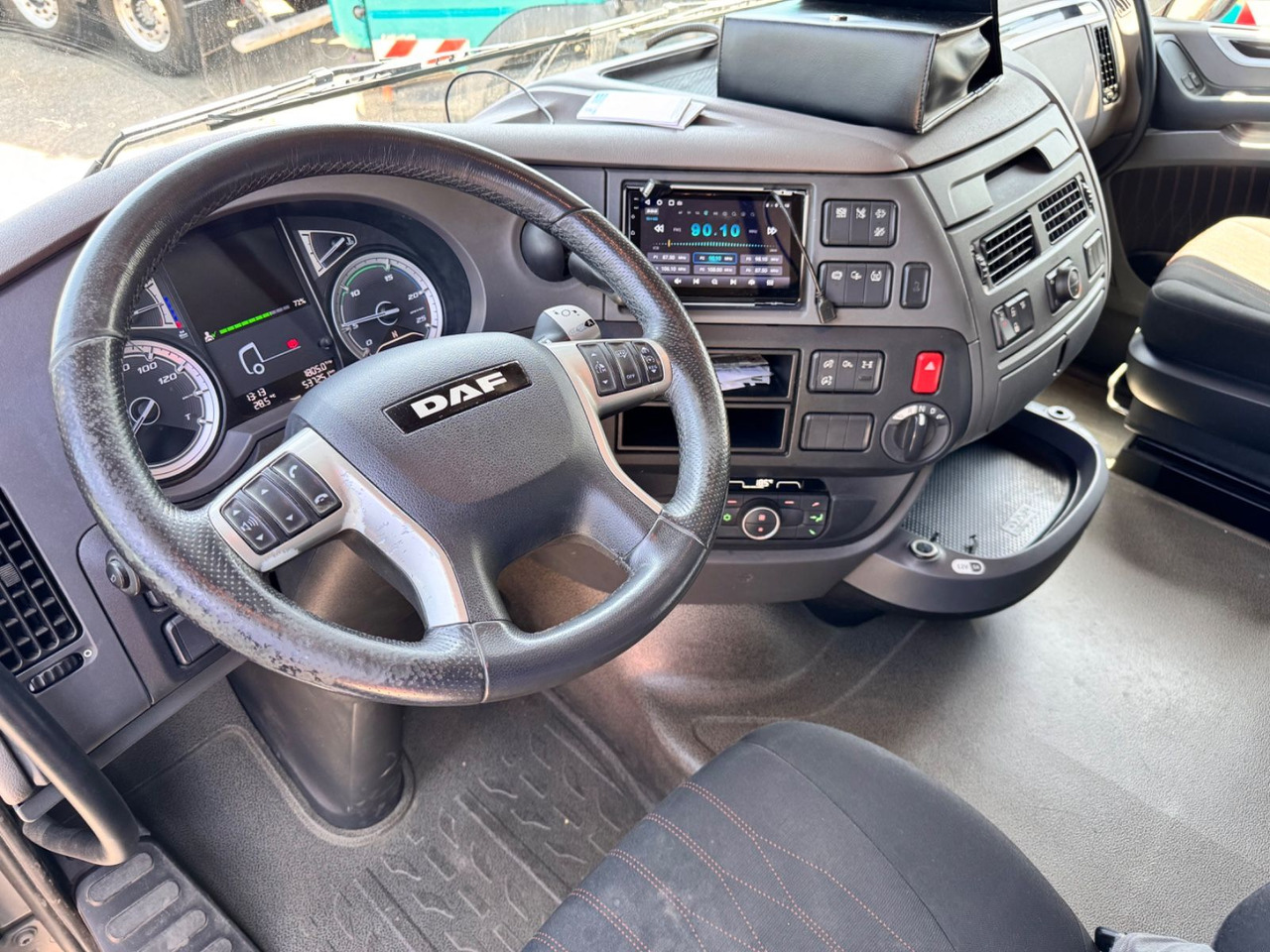 DAF XF 480 FT 4x2 SSC Low Deck Standklima ZF-Intard - Тягач: фото 5 DAF XF 480 FT 4x2 SSC Low Deck Standklima ZF-Intard - Тягач: фото 5
