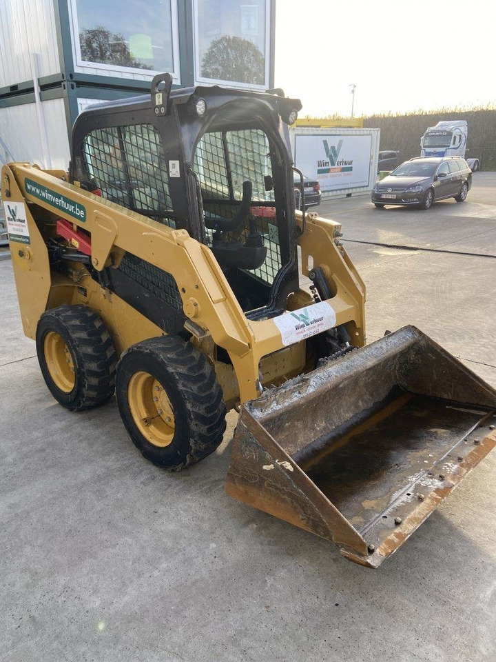 CAT 226 D3 (5867) - Мини-погрузчик с бортовым поворотом: фото 4 CAT 226 D3 (5867) - Мини-погрузчик с бортовым поворотом: фото 4