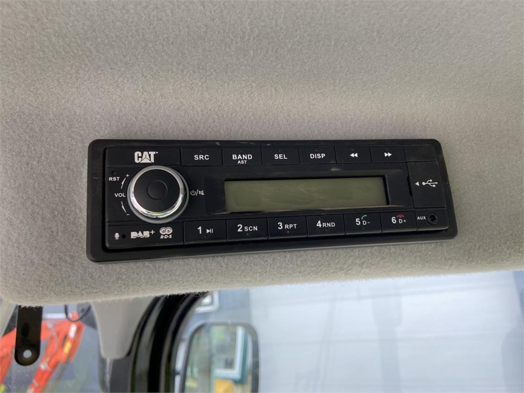 Компактный фронтальный погрузчик CAT 906M (7164): фото 18