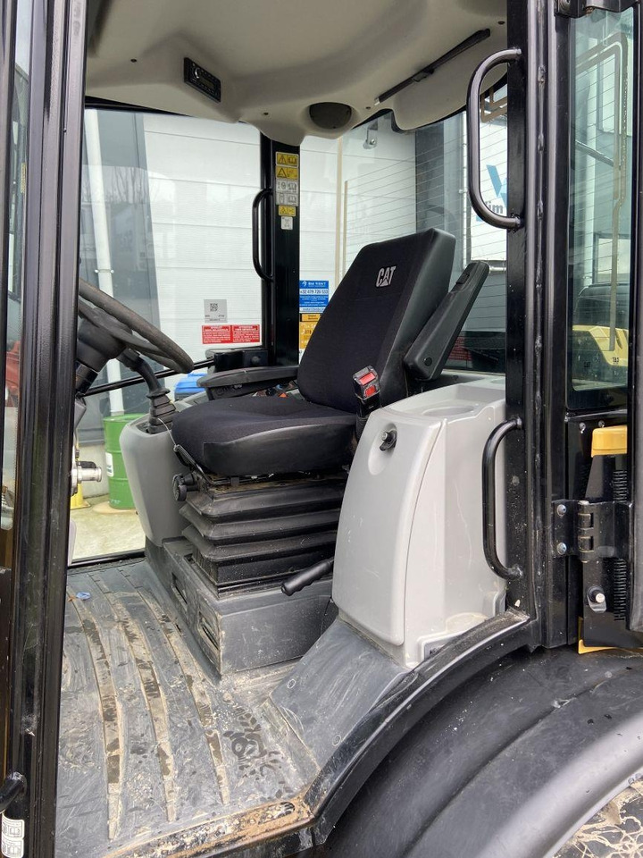 Компактный фронтальный погрузчик CAT 906M (7164): фото 19