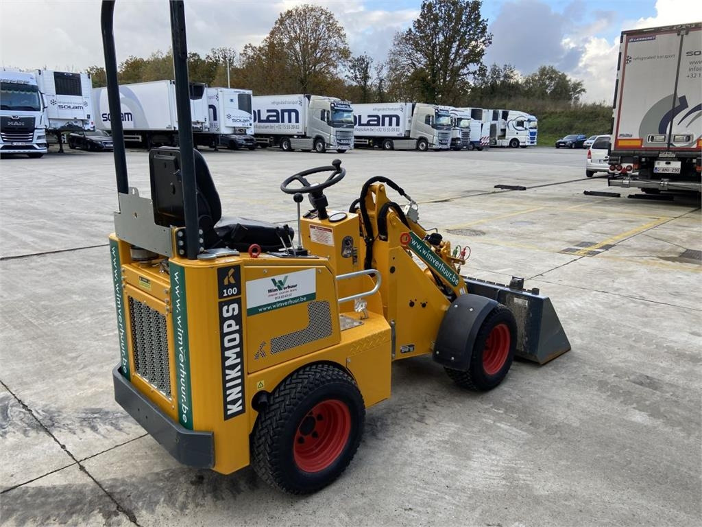 Knikmops KM100 (7123) - Компактный фронтальный погрузчик: фото 3 Knikmops KM100 (7123) - Компактный фронтальный погрузчик: фото 3