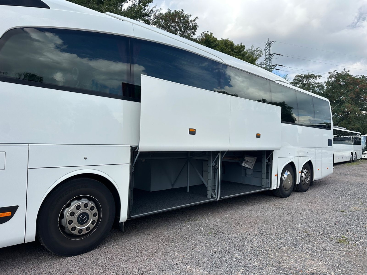 Mercedes-Benz Travego O580 16 RHD-M (LuxLine*Euro 6*TOP*DE) - Туристический автобус: фото 3 Mercedes-Benz Travego O580 16 RHD-M (LuxLine*Euro 6*TOP*DE) - Туристический автобус: фото 3
