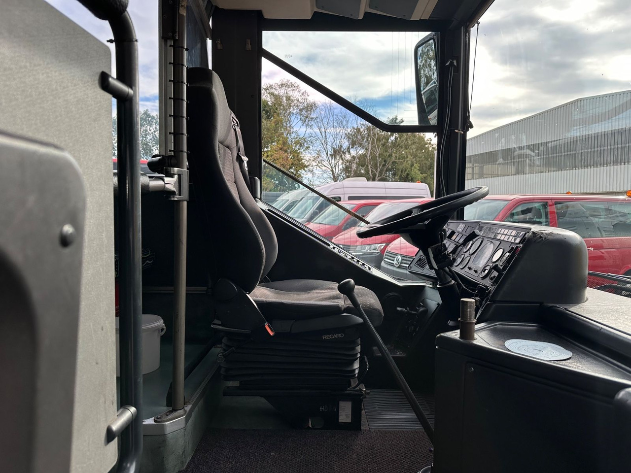 Пригородный автобус Setra S 315 UL (56 Sitze*Klima*Schalt*TOP): фото 13 Пригородный автобус Setra S 315 UL (56 Sitze*Klima*Schalt*TOP): фото 13